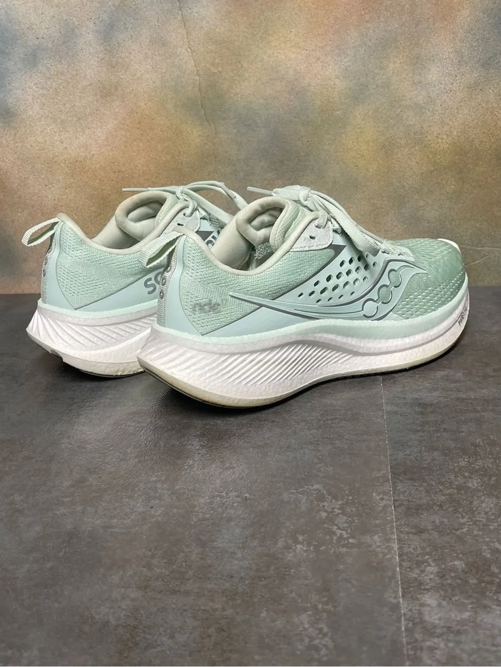 Saucony Ride 17 Women's Jade Green Running Shoes Size 7.5B